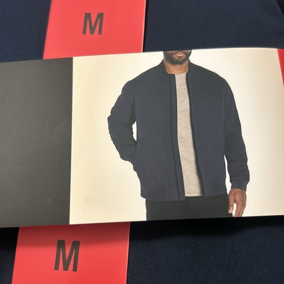 Banana Republic Men’s Insulated Bomber Jacket Blue size...